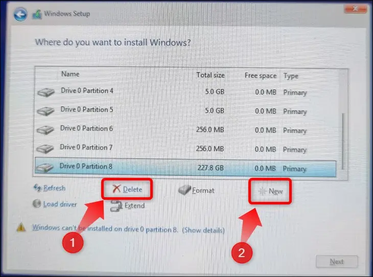 Anda harus menghapus semua partisi yang ditemukan pada daftar, kemudian membuat partisi baru, dan menginstal Windows pada partisi yang baru dibuat