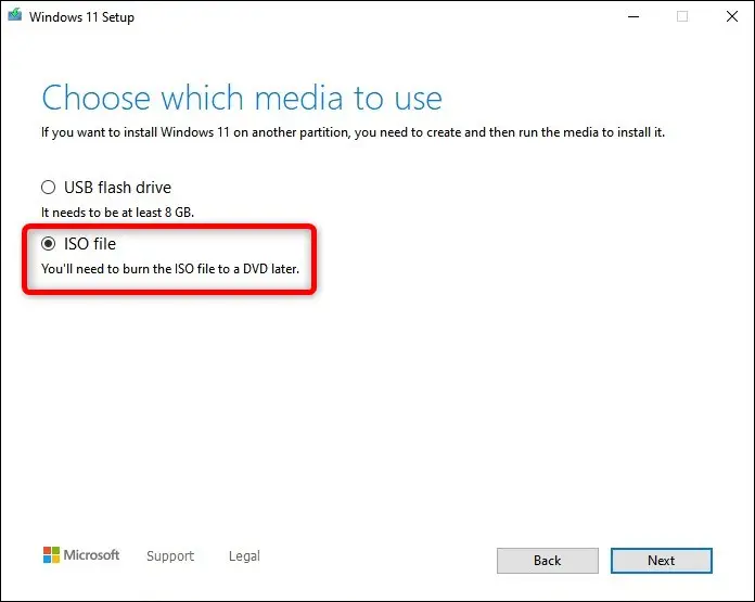 Pilih file ISO selama proses pengaturan ISO Windows 11