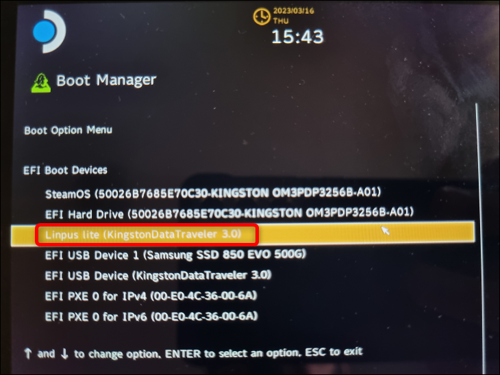Pilih perangkat boot linpus Lite di manajer boot Steam Deck