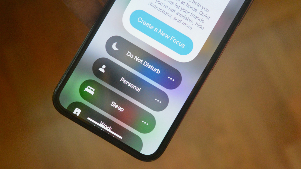 Pengguna iPhone Mengatur Mode Fokus