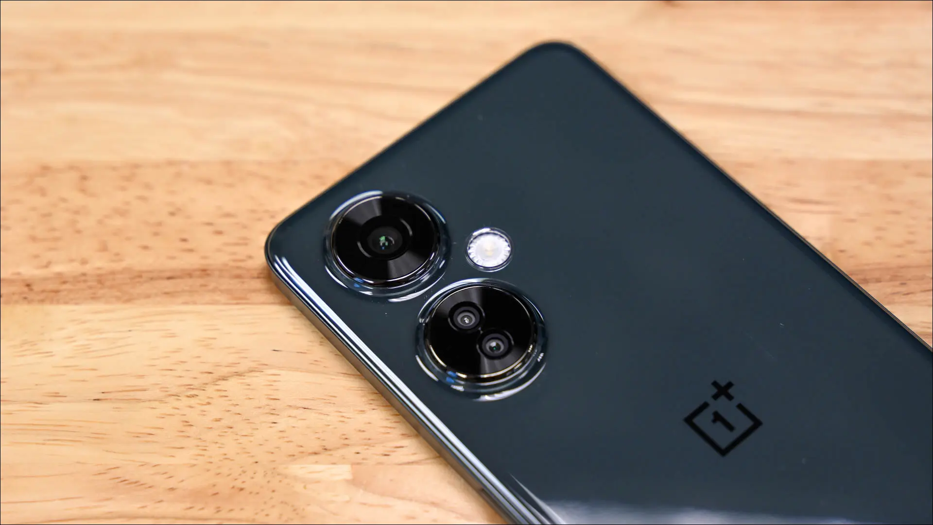 Камеры на задней панели OnePlus Nord N30 5G